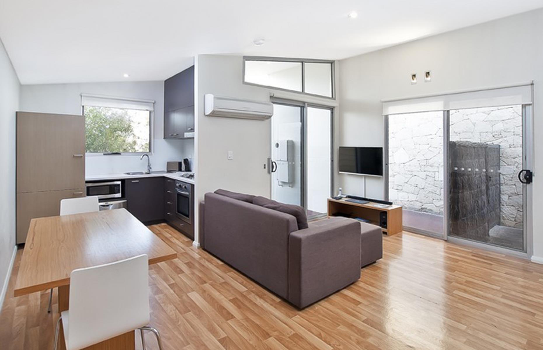 Modern holiday shack, Perth, Australia